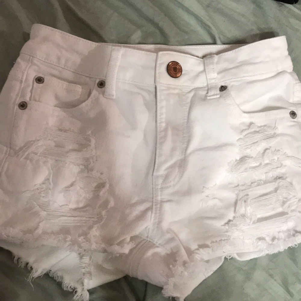American Eagle White Hi-rise shortie shorts